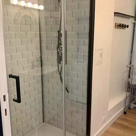 Le Petit Clos * بايو