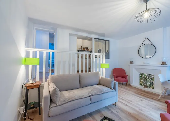 Le Petit Clos * באיו